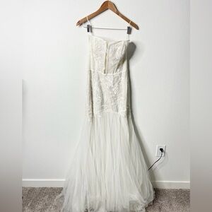 Watters Ivory Strapless Lace & Tulle Mermaid Wedding Gown